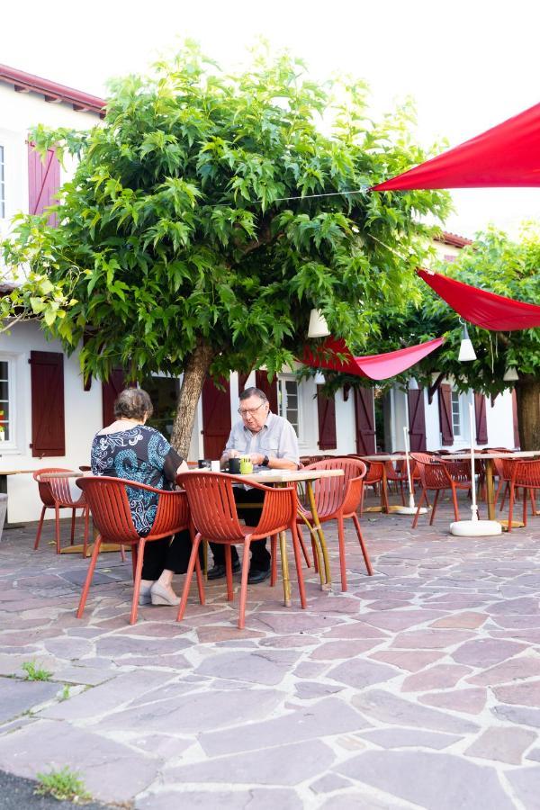 Hotel Juantorena Saint-Etienne-de-Baigorry Exteriör bild
